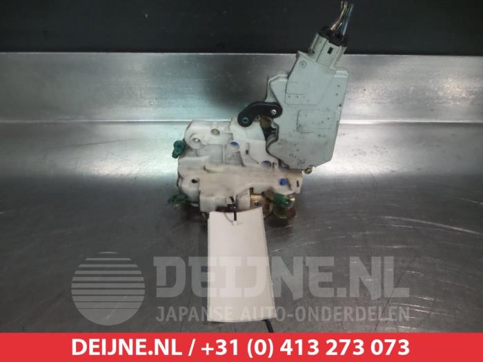 Nissan Primera Deurslot Mechaniek 4Deurs rechts-voor O280798