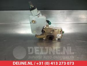 Nissan Primera Front door lock mechanism 4-door, right O280798 photo 2