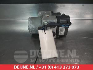 Nissan Primera ABS Pomp O337579 foto 2