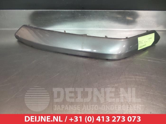 Mitsubishi Space Wagon Bumperlijst links-voor O264174