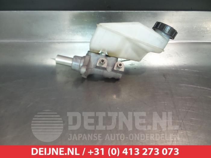 Toyota Yaris Hoofdremcilinder O337053