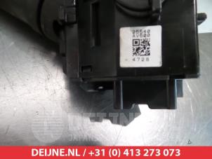 Nissan Primera Ruitenwis Schakelaar O309712 foto 2