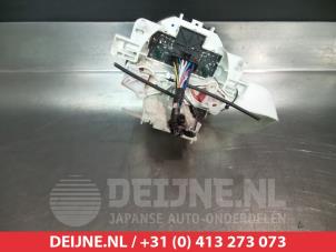 Nissan Note Kachel Bedieningspaneel O305619 foto 2
