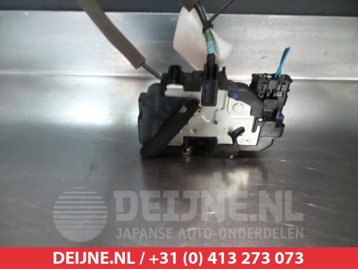 Nissan Note Deurslot Mechaniek 4Deurs links-achter O280091