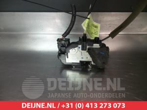 Nissan Note Front door lock mechanism 4-door, right O280777 photo 2