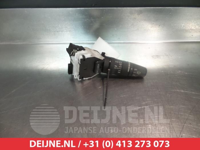 Nissan X-Trail Ruitenwis Schakelaar O309747