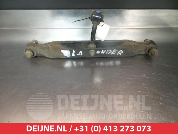 Nissan X-Trail Draagarm links-achter O383393