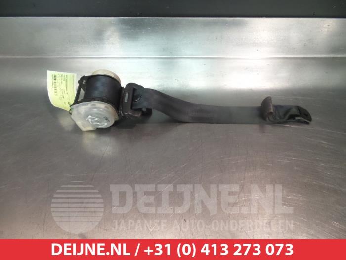 Toyota Celica Rear seatbelt, right O316091