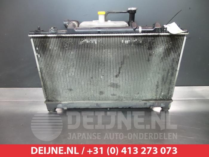 Gebruikte Radiateur Mazda 6 Sport (GG14) 2.0 CiDT HP 16V Prijs € 75,00 Margeregeling aangeboden door V.Deijne Jap.Auto-onderdelen BV