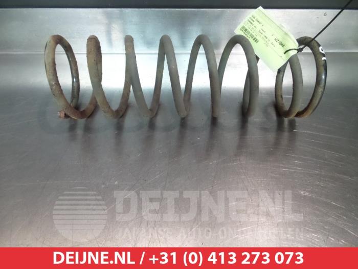 Nissan Terrano Schraubenfeder hinten O251764