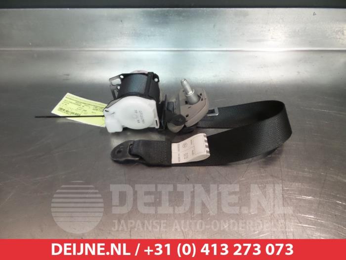 Toyota IQ Veiligheidsgordel rechts-achter O316088