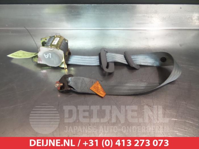 Hyundai Accent Rear seatbelt, left O315665