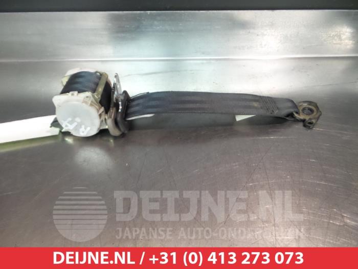 Toyota Yaris Veiligheidsgordel rechts-achter O24931