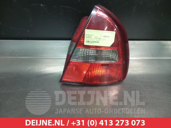 Mitsubishi Carisma Achterlicht rechts O299701
