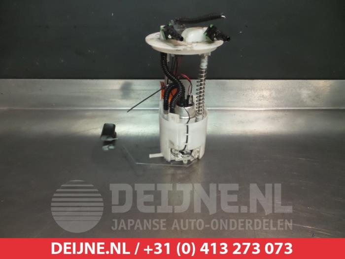 Gebruikte Tank element Pomp Mitsubishi Outlander (GF/GG) 2.2 DI-D 16V Clear Tec 4x2 Prijs € 100,00 Margeregeling aangeboden door V.Deijne Jap.Auto-onderdelen BV