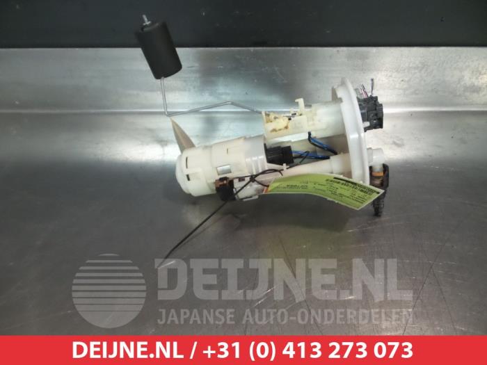 Gebruikte Brandstofpomp Elektrisch Daihatsu Cuore (L251/271/276) 1.0 12V DVVT Prijs € 35,00 Margeregeling aangeboden door V.Deijne Jap.Auto-onderdelen BV