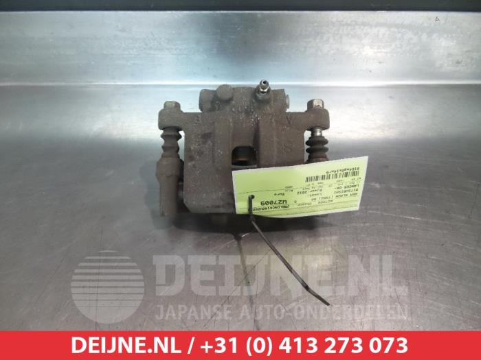 Mitsubishi Lancer Remklauw (Tang) rechts-achter O377153
