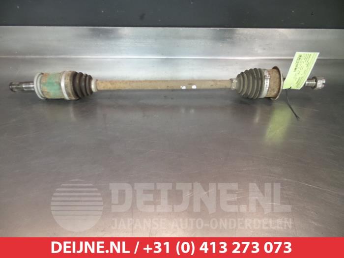 Gebruikte Aandrijfas links-achter Mitsubishi Outlander (CW) 2.2 DI-D 16V 4x4 Prijs € 75,00 Margeregeling aangeboden door V.Deijne Jap.Auto-onderdelen BV