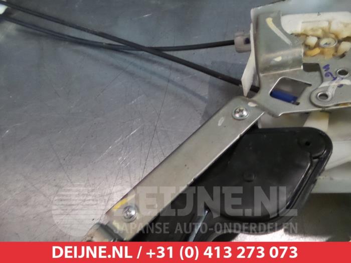 Nissan Pixo Deurslot Mechaniek 4Deurs rechts-achter O281448