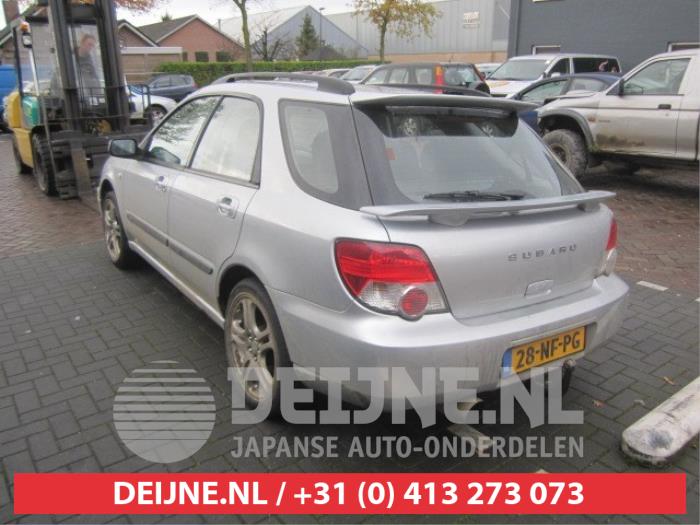 Subaru Impreza Portier 4Deurs links-achter O285108
