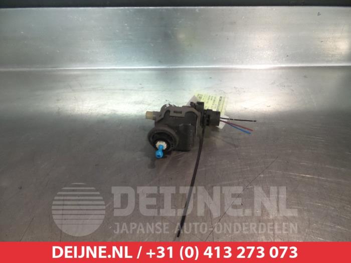 Nissan Primera Headlight motor O267535