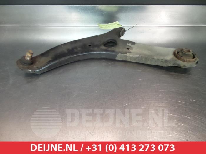 Kia Soul Draagarm onder links-voor O381326