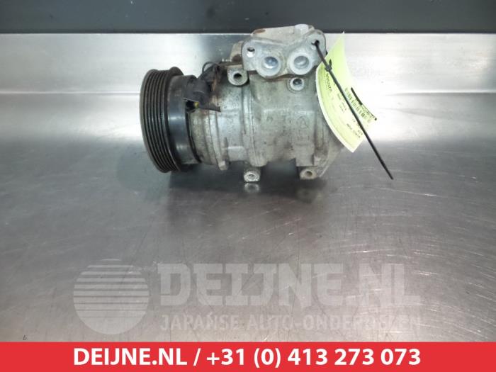 Gebruikte Aircopomp Kia Carens III (FG) 2.0 CRDI VGT 16V Prijs € 100,00 Margeregeling aangeboden door V.Deijne Jap.Auto-onderdelen BV