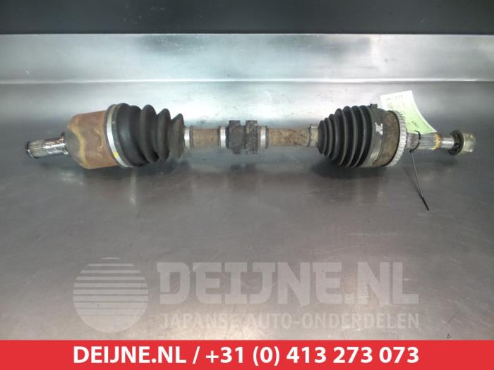 Nissan Almera Tino Antriebswelle links vorne O317813