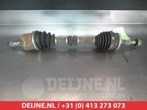 Gebruikte Cardanas links-voor (VWA) Nissan Almera Tino (V10M) 2.0 16V CVT Prijs € 40,00 Margeregeling aangeboden door V.Deijne Jap.Auto-onderdelen BV