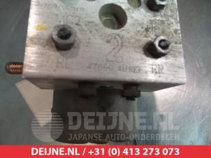 Nissan Almera Tino ABS pump O337612 photo 2