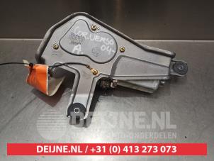 Toyota Corolla Verso Ruitenwissermotor achter O301393 foto 2