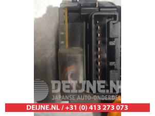 Toyota Corolla Verso Ruitenwis Schakelaar O310331 foto 4