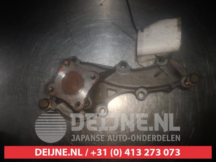 Nissan Almera Tino Water pump O347989