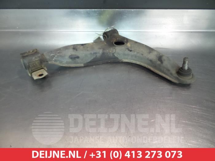 Mitsubishi Carisma Front lower wishbone, right O382462
