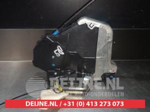 Toyota Corolla Verso Door lock mechanism 4-door, front left O279844 photo 3
