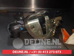 Toyota Corolla Verso Door lock mechanism 4-door, front left O279844 photo 2