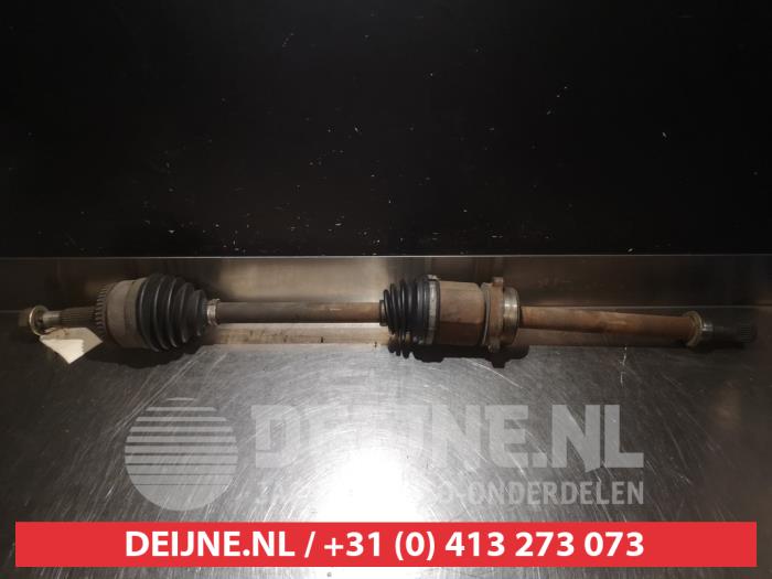 Nissan Almera Tino Antriebswelle rechts vorne O319275