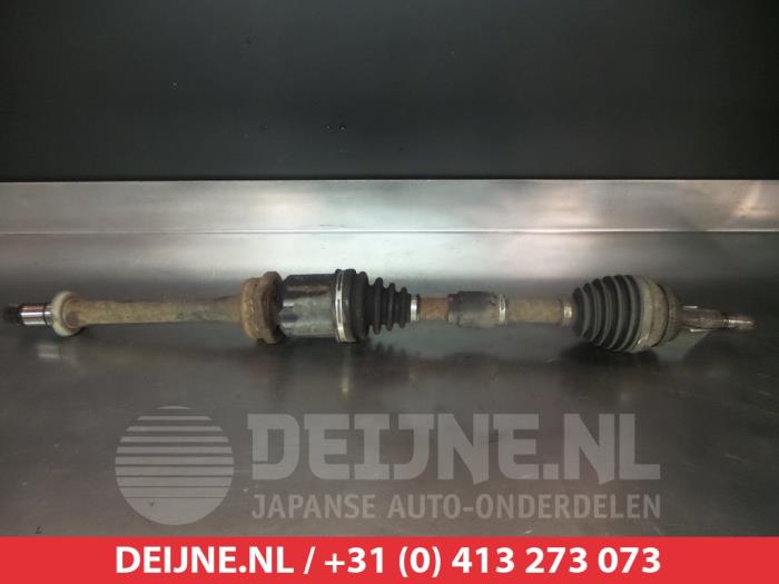 Toyota Corolla Verso Aandrijfas rechts-voor O320106