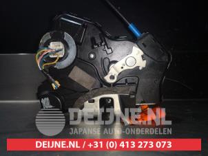 Toyota Corolla Verso Deurslot Mechaniek 4Deurs links-voor O279849 foto 2
