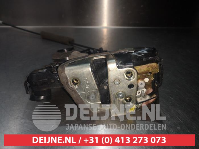 Toyota Corolla Verso Türschlossmechanik 4-türig links vorne O279846