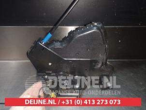 Toyota Corolla Verso Door lock mechanism 4-door, front left O279846 photo 3