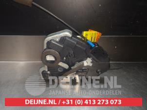 Toyota Corolla Verso Door lock mechanism 4-door, front left O279848 photo 3