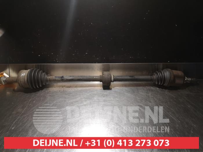 Nissan Almera Tino Antriebswelle rechts vorne O319280