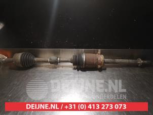 Gebruikte Cardanas rechts-voor (VWA) Nissan Almera Tino (V10M) 2.0 16V CVT Prijs € 40,00 Margeregeling aangeboden door V.Deijne Jap.Auto-onderdelen BV