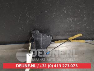Toyota Corolla Verso Front door lock mechanism 4-door, right O281198 photo 2