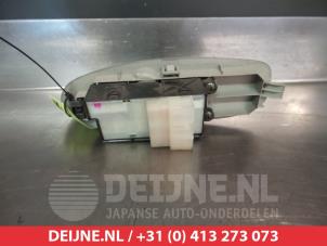 Nissan Almera Tino Combischakelaar ramen O311669 foto 2
