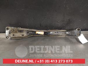 Nissan Almera Tino Motorbalk O350427 foto 2