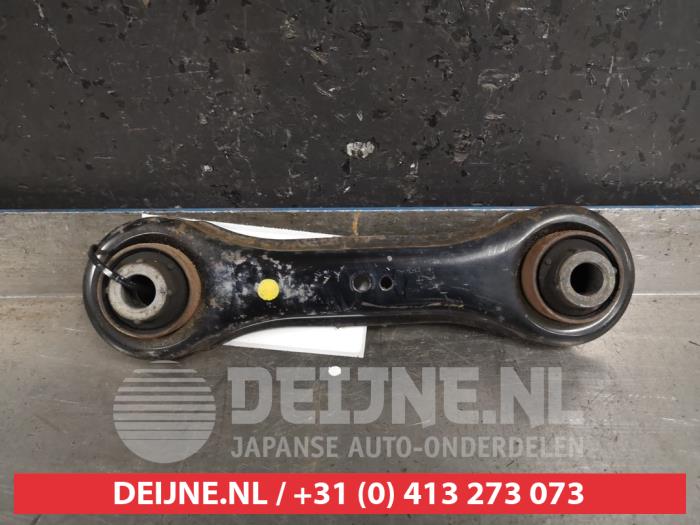 Mitsubishi Lancer Draagarm rechts-achter O384519