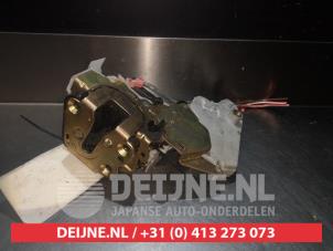 Nissan Almera Tino Deurslot Mechaniek 4Deurs links-achter O280129 foto 3