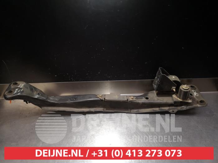 Nissan Almera Tino Motorbalk O350424